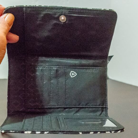 VERA BRADLEY Wallet Paisley Noir Quilted Cotton Trifold Wristlet RFID Protection - Picture 7 of 7